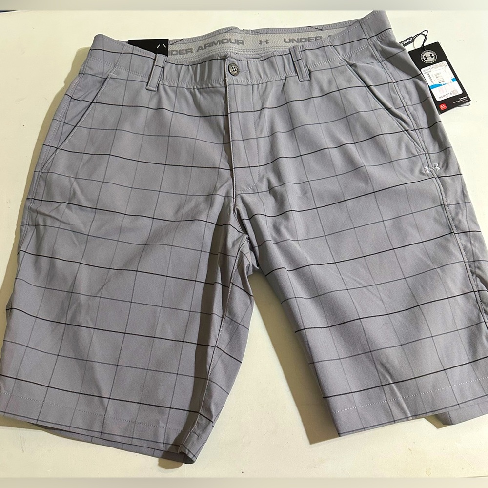 Under Armour Men's Gray Plaid Golf Shorts